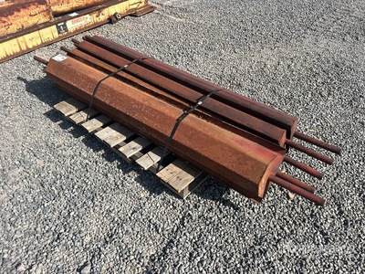 Quantity of (5) Kraft 6 ft Magnesium Bull Float Divers