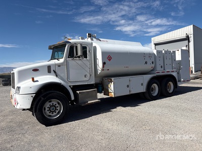 2001 Peterbilt 330 6x4 Fuel and Lube Truck