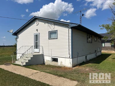 1964 40 ft x 28 ft House