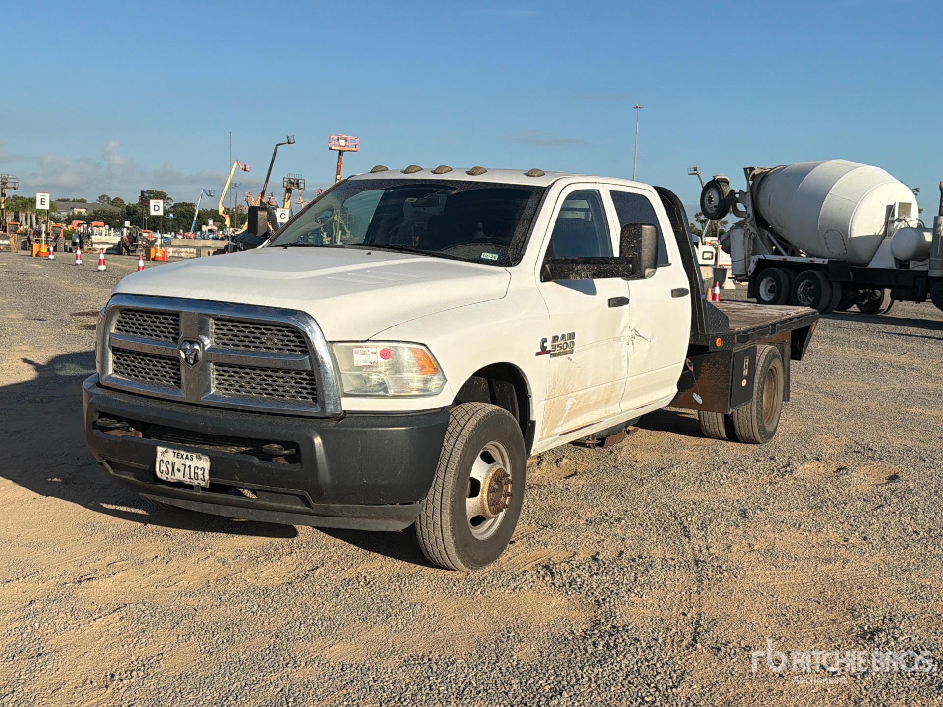 2014 Ram 3500 4x2 Crew Cab Flatbed Truck