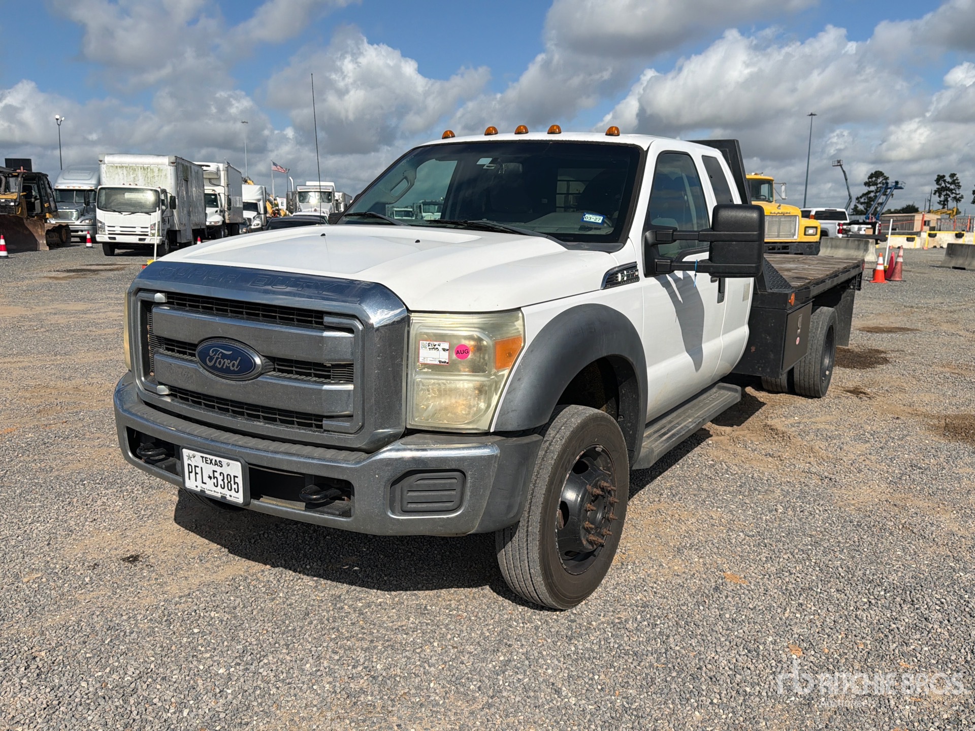 2013 Ford F-550 XLT 4x4 Extended Cab Flatbed Truck
