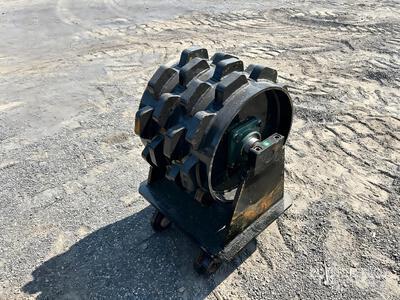 2026 GIYI GY-W320 Excavator Compaction Wheel - Fits Cat 320 (Unused)