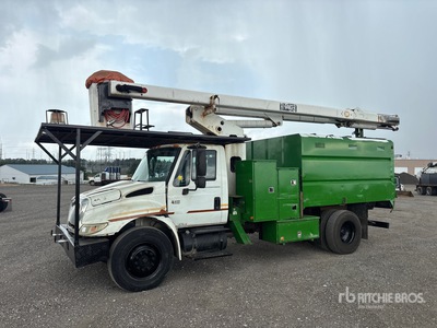 2002 Terex Hi-Ranger XT5 55 ft on 2003 International 4400 4x2 Forestry Chipper Body Bucket Truck