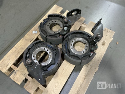 (3) Meritor Heavy Vehicle Systems QPX 1655 587 Shoe Type Brakes