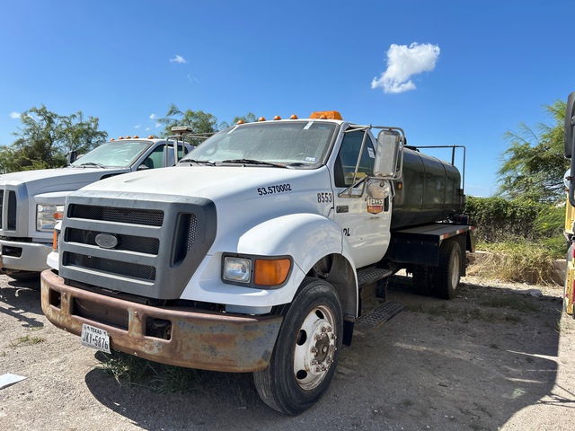 2005 Ford F-750 4x2 Water Truck (Inoperable)