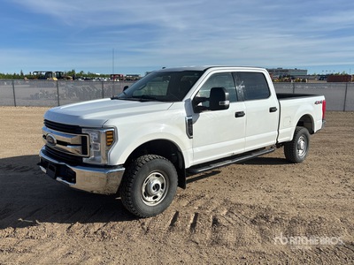 2019 Ford F-350 XLT 4x4 Crew Cab Pickup