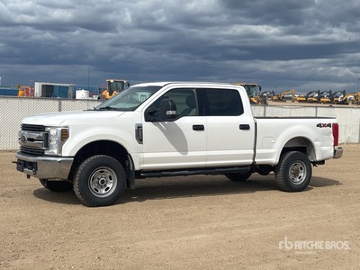 2019 Ford F-350 XLT 4x4 Crew Cab Pickup