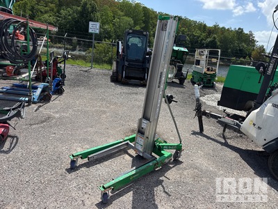 2019 Genie SLA-10 رافعة المواد