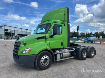 2019 Freightliner Cascadia 116 6x4 T/A Day Cab Truck Tractor