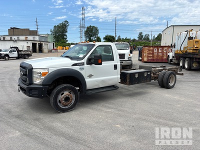 2014 Ford F-550 XL 4x2 Cabine et châssis