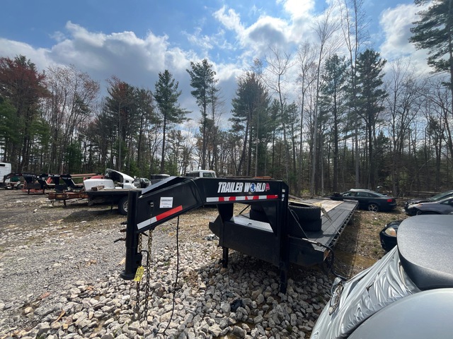 2023 Trailer World 40 ft T/A Gooseneck Equipment Trailer