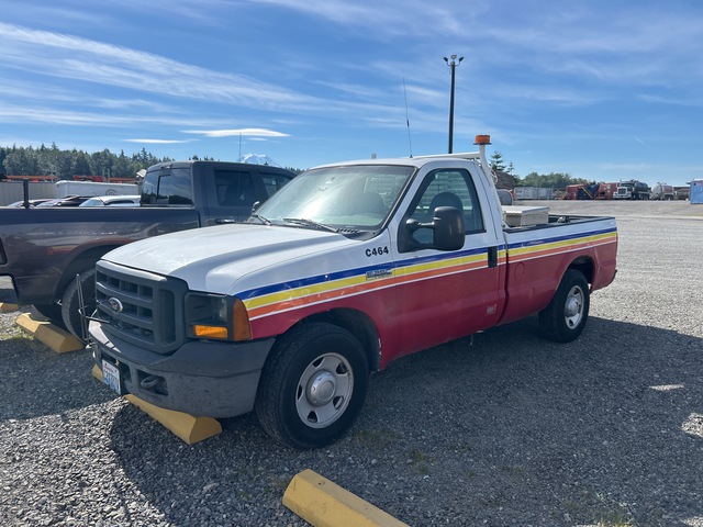 2006 Ford F-250 XL 4x2 Pickup (Inoperable)