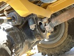 Drivetrain with Front Axle Oscillating Pin
