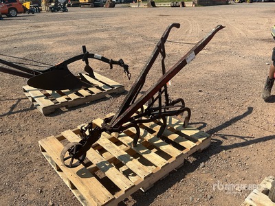 20 in Antique Landscape Cultivator