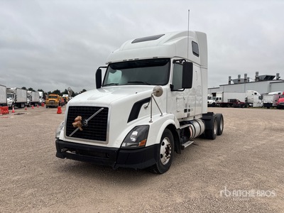 2011 Volvo VNL 6x4 Cabeza Tractora Cabina Dormitorio