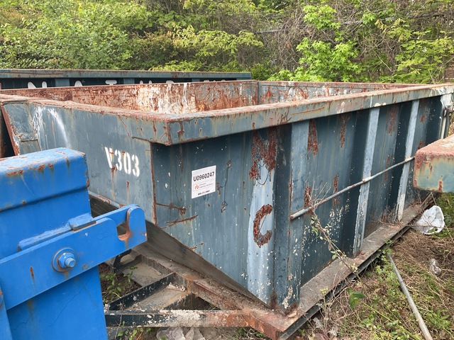 11 ft 10 cyd Roll-Off Container