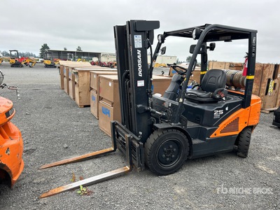 2020 Doosan G25N-7 4600 lb Cushion Tire Montacargas