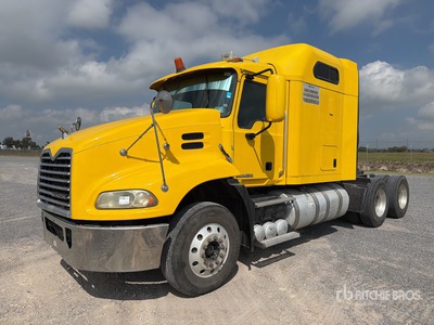 2015 Mack CXU613E 6x4 Tractocamion Con Dormitorio / 3- Achs Sattelzugmaschine mit Schlafkabine