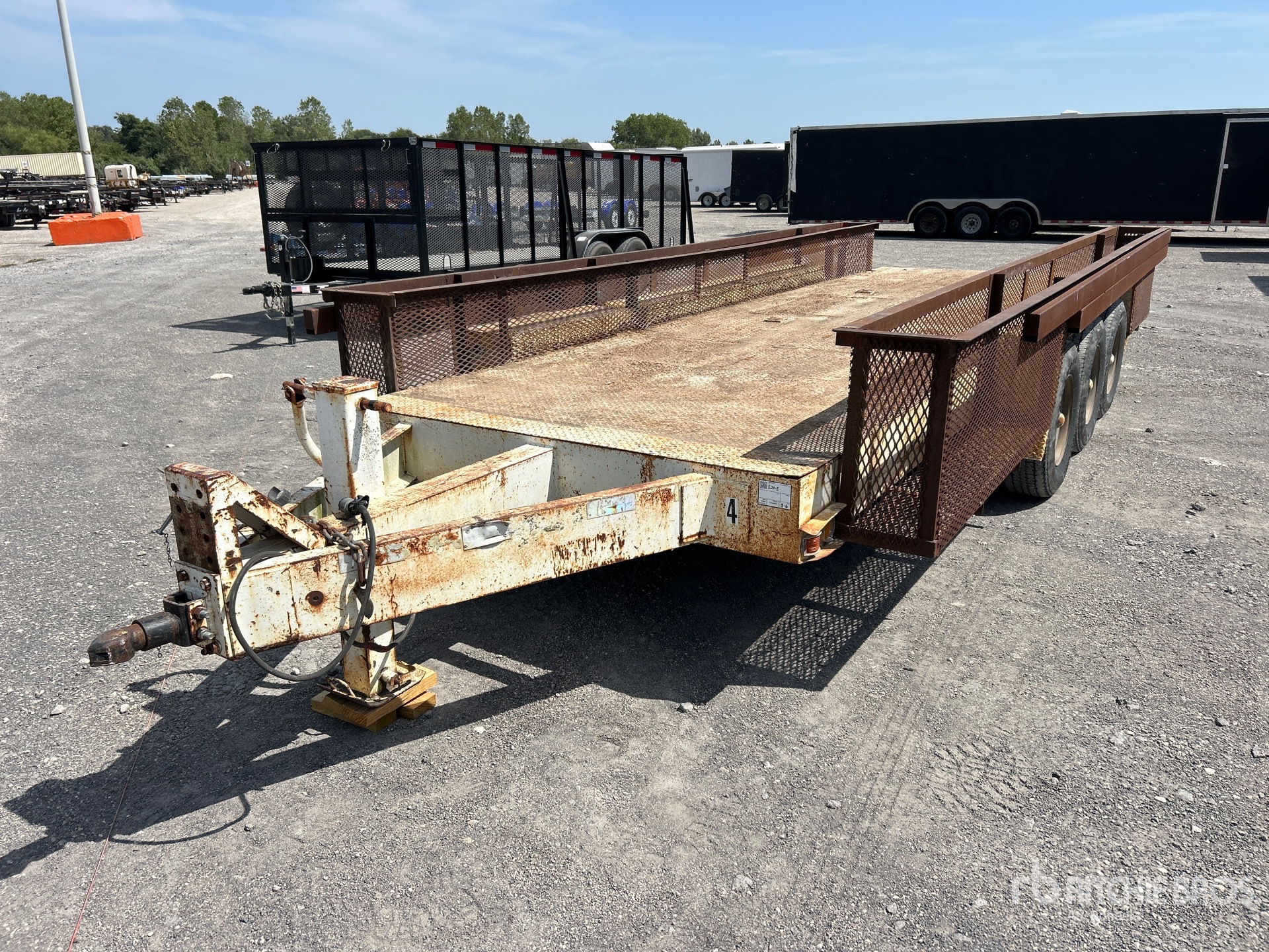 1986 20 ft Tri/A Equipment Trailer