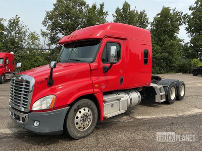 2018 Freightliner PX125064ST T/A Sleeper Truck Tractor