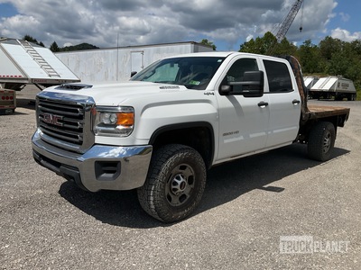 2019 GMC 2500 HD 4x4 Extended Cab Flatbed Truck
