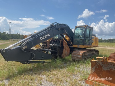 2022 John Deere 210G حفارة بجنزير (Inoperable)