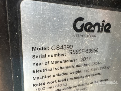 2017 Genie GS4390RT 4x4 Dual Fuel Podnośnik nożycowy
