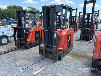 Toyota SR1-HPM35 Electric Forklift (Inoperable)