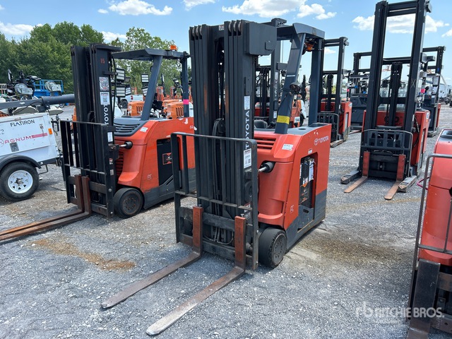 Toyota SR1-HPM35 3500 lb Electric Forklift (Inoperable)