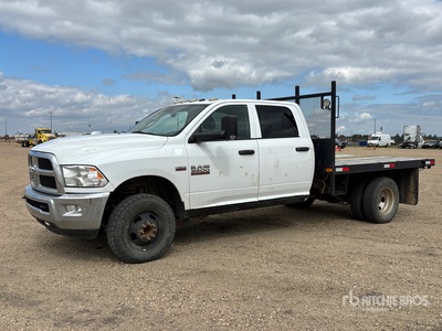 2015 Ram 3500 4x4 Crew Cab Ciężarówka z płaską platformą