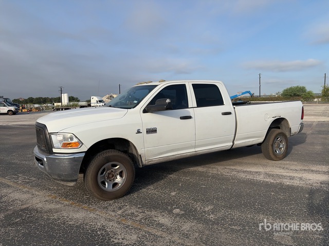 2012 Dodge Ram 3500 4x4 Crew Cab Pickup