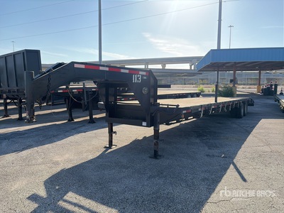 1998 Trailmaster UT 38 ft T/A Gooseneck Equipment Trailer
