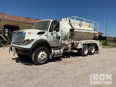 2015 International 7400 2000 gal 6x4 Kill Truck