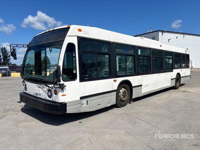 2006 Novabus LFS L222 4x2 31-Seat Crew Carrier Bus
