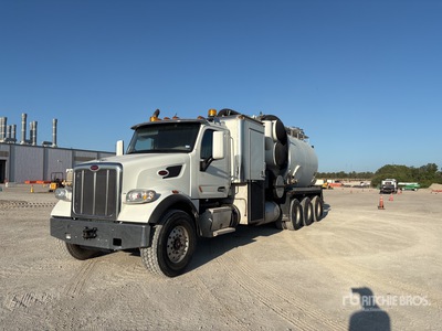 2018 Peterbilt 567 Camion-citerne à vide