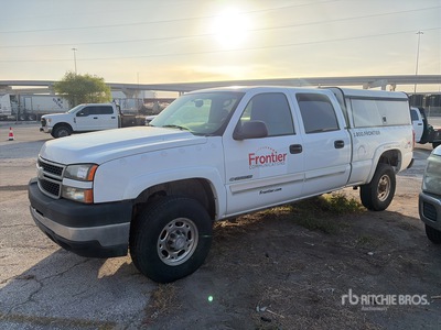 2006 Chevrolet 2500 4x4 Crew Cab Pickup