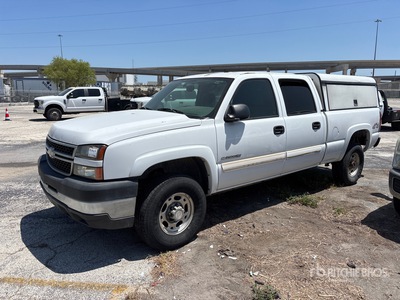 2006 Chevrolet 2500 4x4 Crew Cab Pick Up