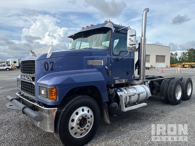 2024 Mack P164T 6x4 を見 Cab and Chassis
