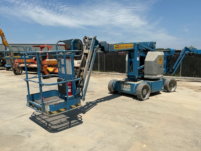 2013 Genie Z-34/22N 2WD Electric Articulating Boom Lift