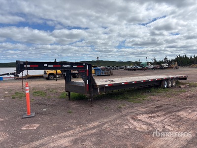 2011 Oasis 40 ft Tri/A Gooseneck Plant Trailer