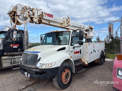 2007 International 4300 30000 lb 4x2 Camión grúa hidráulico (Inoperable)