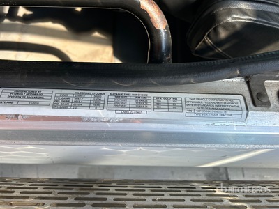 2006 Peterbilt 379 8x4 Tri/A Dump Truck (Inoperable)