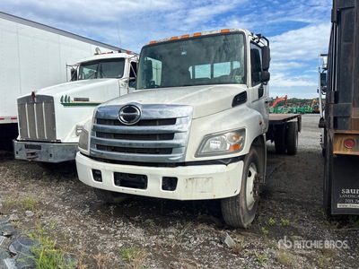 2013 Hino 268 4x2 Flatbed Truck (Inoperable)