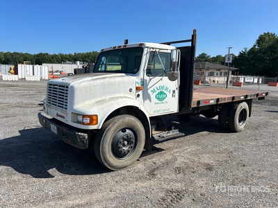 1995 International 4700 4x2 Flatbed Truck (Inoperable)