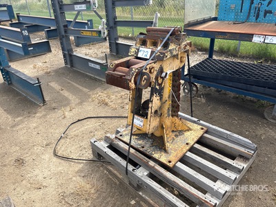 Chain Tong Stand