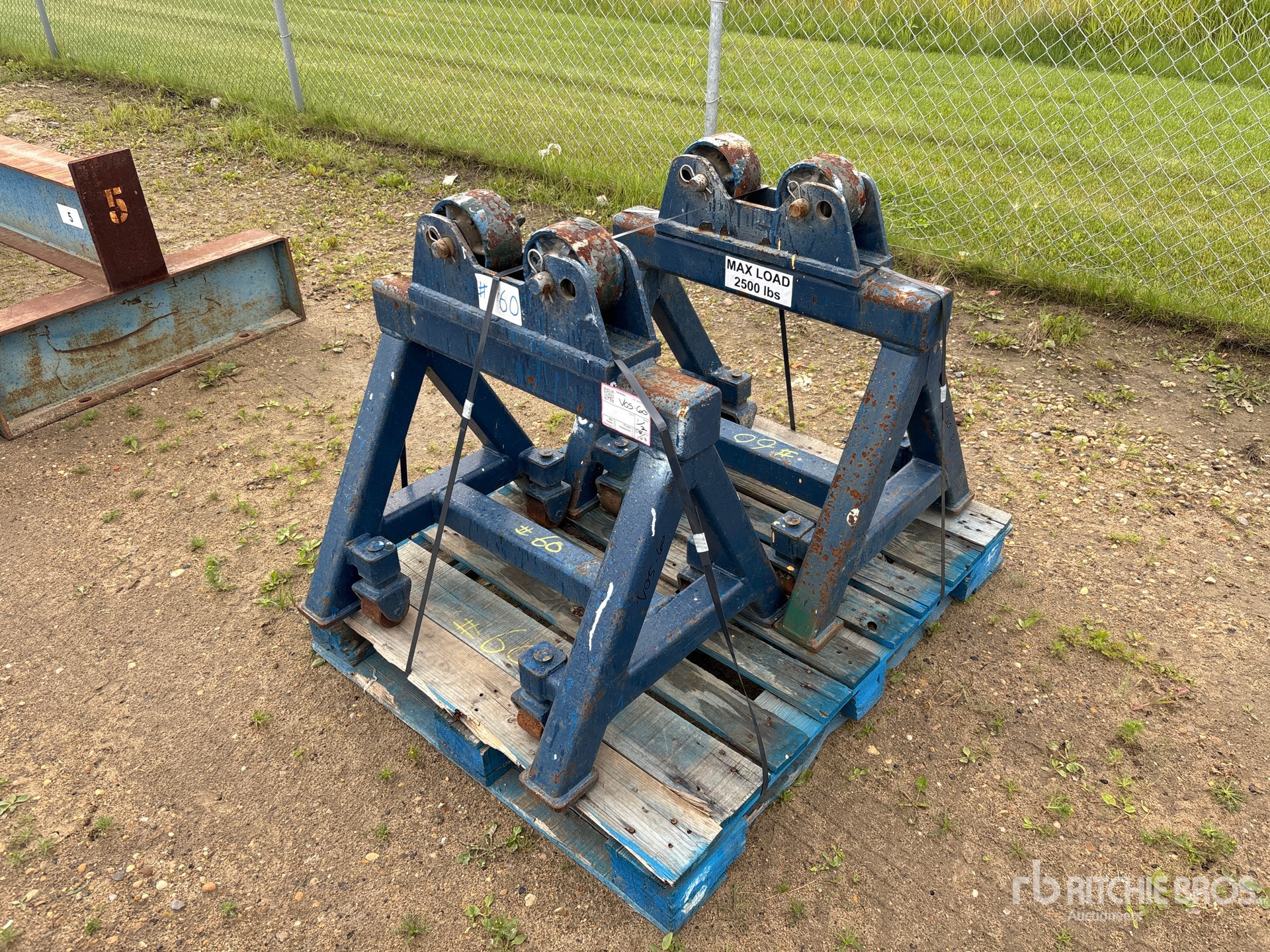 Quantity of Pipe Stand
