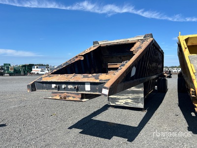 2005 CTS 40 ft T/A Belly Dump Trailer