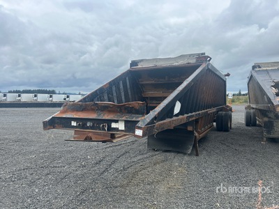 2006 CTS 40 ft T/A Belly Dump Trailer (Inoperable)