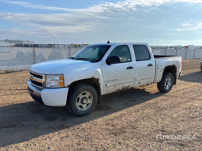 2009 Chevrolet 1500 LS 4x4 Crew Cab Pickup