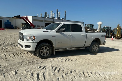 2019 Ram 2500 Big Horn 4x4 Crew Cab Pickup